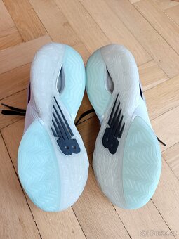 Basketbalové boty New Balance Two Wxy v4 vel. 43 - 3