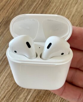 Apple AirPods generace 2 - 3