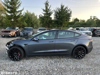 VÝKON ZDVIHU TESLA 3 DVOJITÝ MOTOR S DLOUHÝM DOSAHEM Rok v - 3