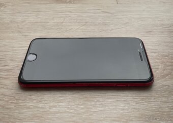 iPhone SE 2020, 256 GB – červený - 3