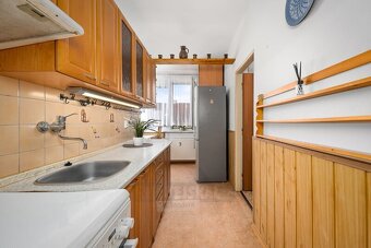 Prodej bytu 3+1, 64 m² + balkon, Suché Vrbné, České Budějovi - 3