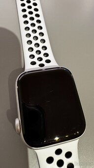 Prodám Apple Watch series 6 44mm střírbné - 3