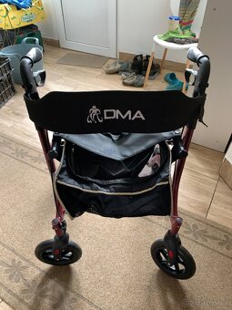 Čtyřkolové skládací chodítko pro seniory DMA 101 - 3