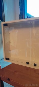 Vitrína na modely - 3