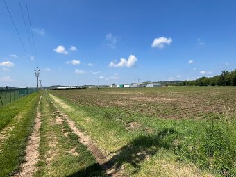 Pozemky v rezervě pro výrobu a skladování – Pozořice – 0,7ha - 3