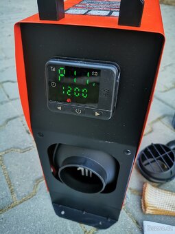 Naftový bufík Vevor. Kompaktní naftové topení 8kW - 3