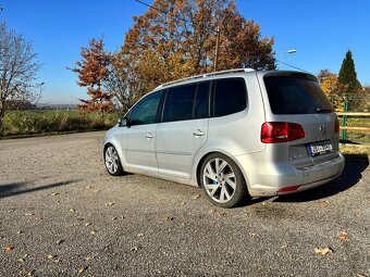 Volkswagen Touran 2.0TDI HIGHLINE 7míst - 3