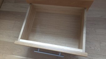 Stolek z masivního dubu - 3