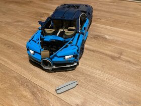 Lego-Bugatti Shiron - 3