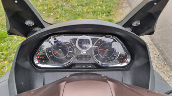 Skůtr Max sym 600i - 3