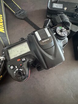 Nikon D7100 + grip + extra baterie - 3