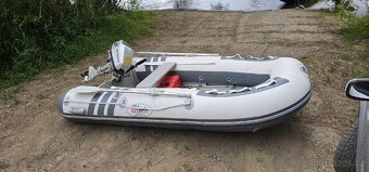 Člun s motorem Honda 5hp 4t - 3