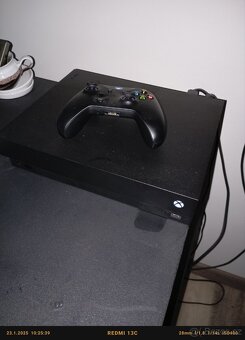 Xbox one x - 3