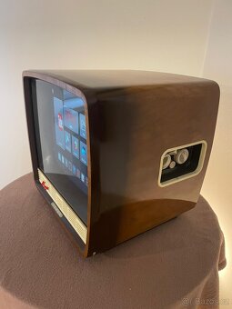 Tesla Ametyst Multimediálne centrum v retro štýle - 3