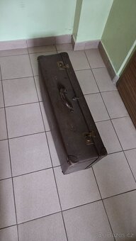 Staré kufre 2ks - 3
