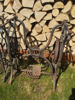 Podstavec/ stojan ze šicího stroje (4 ks) - 3