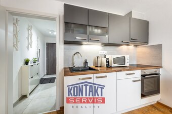 Nabízíme k prodeji zařízený mezonetový apartmán 2+kk, 73 m2 - 3