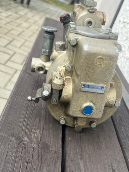 Vstřikovací čerpadlo 2441 pro motory 4701 - 3