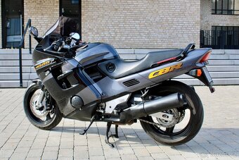 HONDA CBR 1000F - 3
