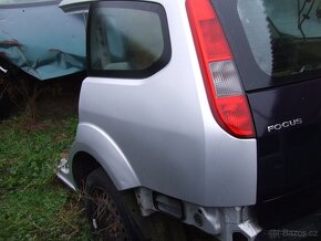 Prodám výřezové části na opravy Fordů - 3