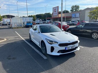 Kia Stinger - 3