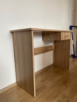 Kancelářský stůl - 3