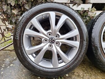 kola Mazda CX-30 - 3