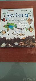 Knihy akvárium - 3