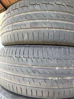 Pneu letní 235/55r19 - 3