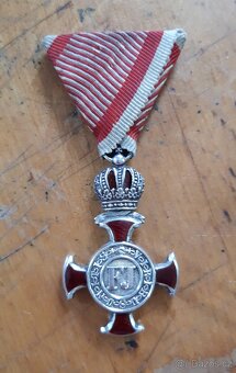RU Stříbrný záslužný kříž FJI v etui, W.Kunz - 3