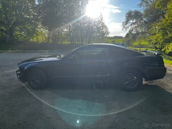 Mustang 4.0 V6 perfektní stav - 3