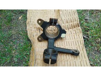 hlava kola (těhlice) levá Felicia bez ABS 6U0407255 - 3