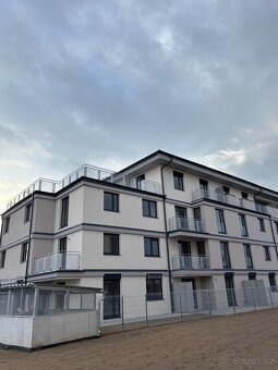 Pronájem novostavba bytu 2+kk 45m² + terasa 66m² + balkon - 3