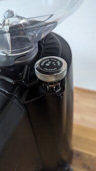 Mlýnek na kávu Eureka ZENITH 65E - 3