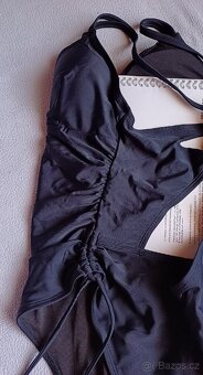 Jednodílné dámské plavky - 3