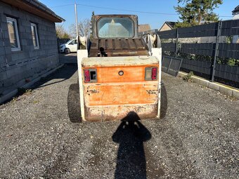 Bobcat S220-smykový nakladač - 3