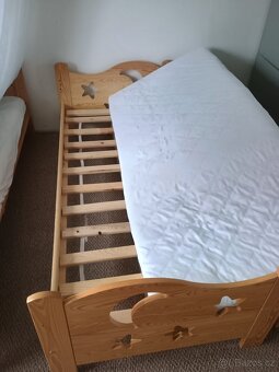 Dvě dřevěné dětské postele 80x180 cm - 3