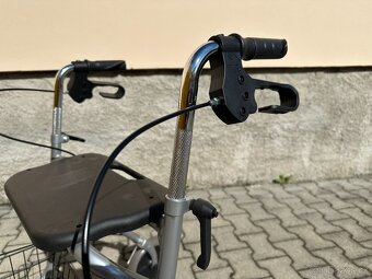 Chodítko pro seniory, důchodce a invalidy - 3