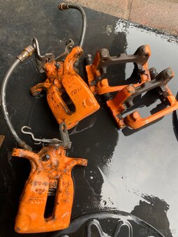 Brzdové třmeny - 3