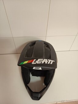 Cyklistická MTB helma - 3