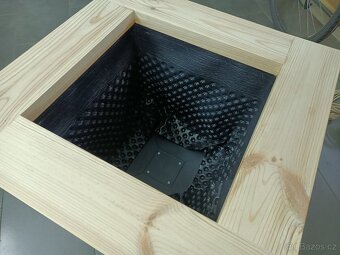 Masivní květináč - 3