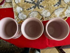 3 hrnky růžový porcelán - 3