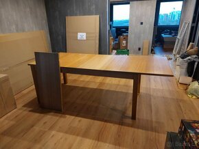 Velký dřevěný jídelní stůl - 3