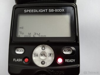 Nikon - Speedlight SB - 80DX - 3