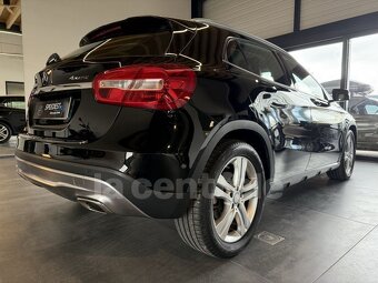 Mercedes-Benz GLA 220d FASCINATION 4Matic 7G-DCT 05/2016 - 3