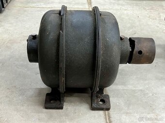Starý motor - 3