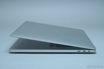 ZÁRUKA/Macbook Pro 16" TB CTO/I9 2.3GHZ/16GB RAM/1TB SSD/CZ - 3