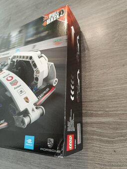 LEGO Technic 42137 Formule E Porsche 99X Electric - 3