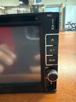 autoradio s LCD - 3