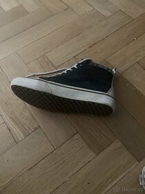 kotníčkové zimní boty zn. vans - 3